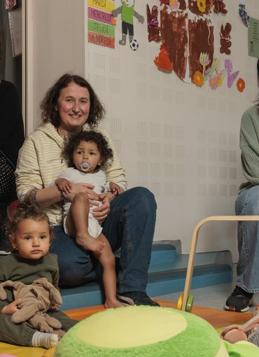 Dans une crèche de la grange aux bois à Metz, les auxiliaires de puériculture veillent sur les bambins