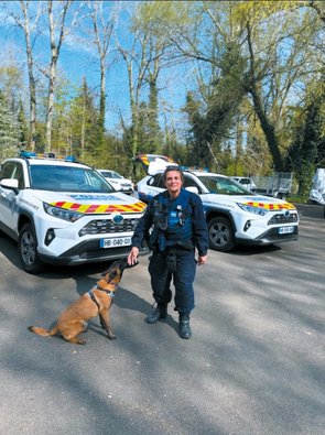 Le maître-chien Maryline Huvig et son berger malinois Vasco « se sont choisis ». Le maître-chien Maryline Huvig et son berger malinois Vasco « se sont choisis ».